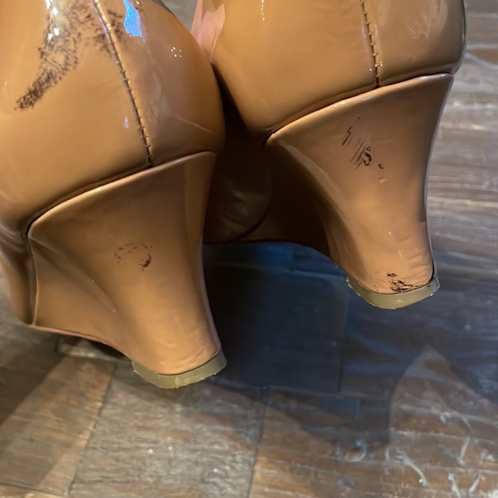 Arturo Chiang Patent Leather AT-Arora Adobe Wedges🖤 - Picture 11 of 16